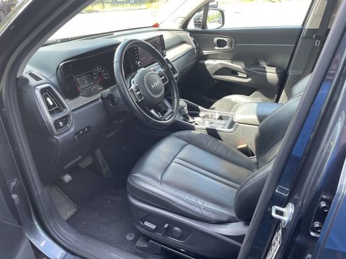 Used 2022 Kia Sorento S image 12
