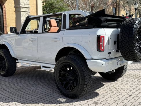 Used 2025 Ford Bronco Outer Banks AWD/4WD image 12