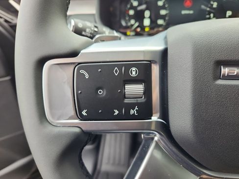 New 2026 Land Rover Discovery Limited Edition image 19