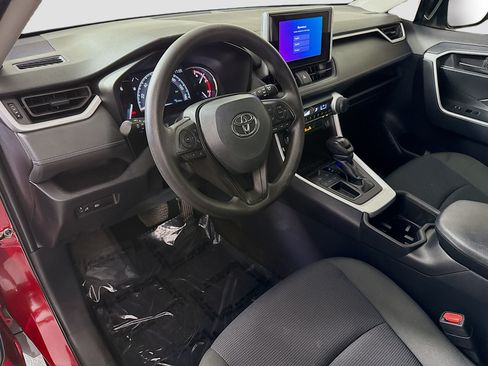 Used 2024 Toyota RAV4 LE FWD image 22