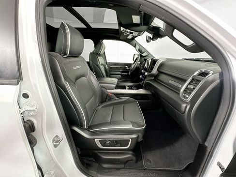 Used 2025 RAM 1500 Laramie w/ Sport Appearance Package AWD/4WD image 29