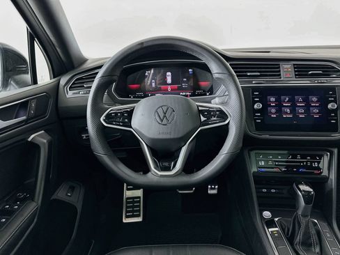 Used 2024 Volkswagen Tiguan SE R-Line AWD/4WD image 16