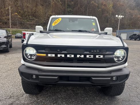 Used 2023 Ford Bronco Outer Banks image 11