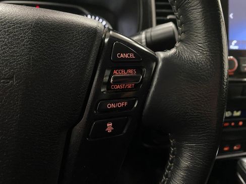 Used 2023 Nissan Frontier SV w/ SV Premium Package image 18