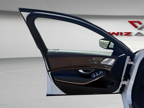 Used 2017 Mercedes-Benz S 550 4MATIC Sedan image 12