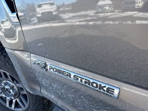 Used 2019 Ford F250 Lariat w/ Lariat Value Package image 9