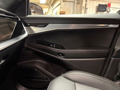 Used 2024 Jeep Wagoneer Launch Edition image 35