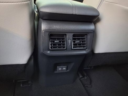 Used 2024 Toyota RAV4 Limited image 25