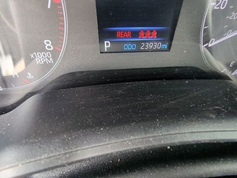 Used 2025 Toyota Corolla LE image 14