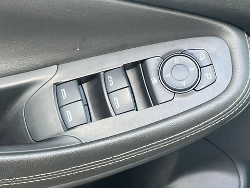 Used 2024 Buick Encore GX Sport Touring FWD image 14
