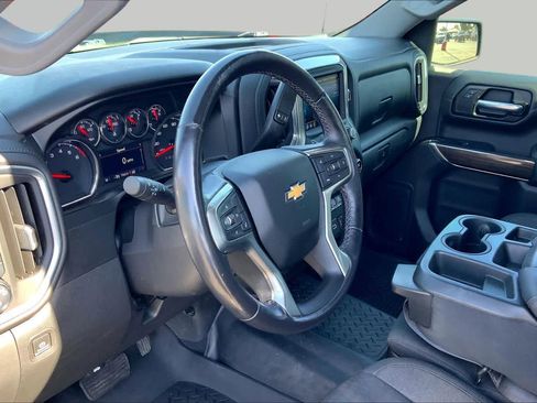 Used 2021 Chevrolet Silverado 1500 LT AWD/4WD image 18