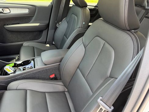 New 2026 Volvo XC40 B5 Plus w/ Climate Package AWD/4WD image 19