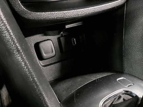 Used 2016 Buick Encore FWD image 34