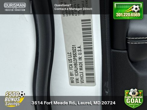 Used 2023 Jeep Grand Cherokee Limited AWD/4WD image 32