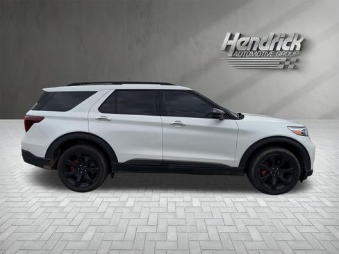 Used 2023 Ford Explorer ST w/ Equipment Group 401A AWD/4WD image 10