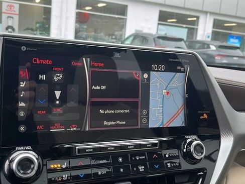 Certified 2021 Toyota Highlander Platinum image 15