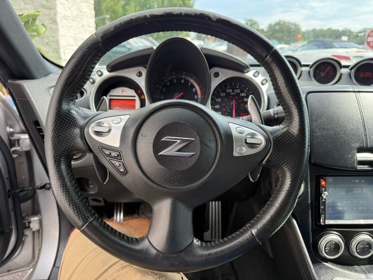 Used 2009 Nissan 370Z Touring w/ Aerodynamics Pkg RWD image 26