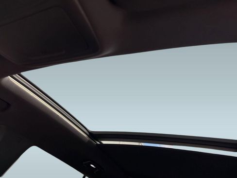 Used 2025 Chevrolet Equinox RS w/ Safety and Technology Package image 17