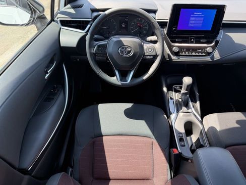 Used 2025 Toyota Corolla SE FWD image 14