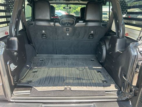 Used 2019 Jeep Wrangler Unlimited Rubicon AWD/4WD image 8