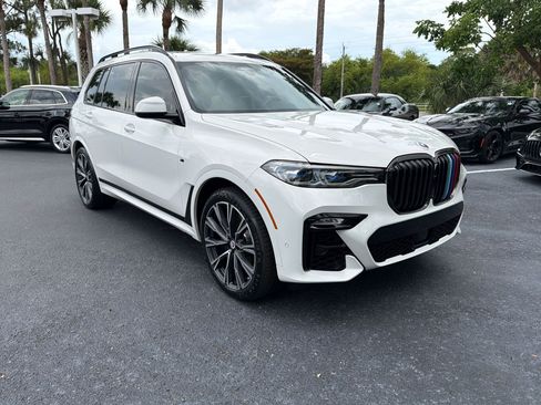 Used 2022 BMW X7 M50i AWD/4WD image 7