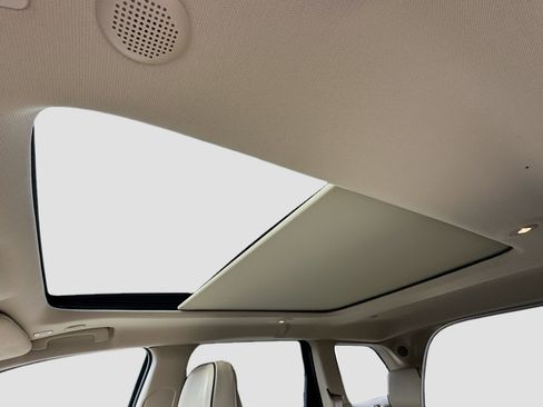 Used 2020 Jeep Grand Cherokee Overland image 20