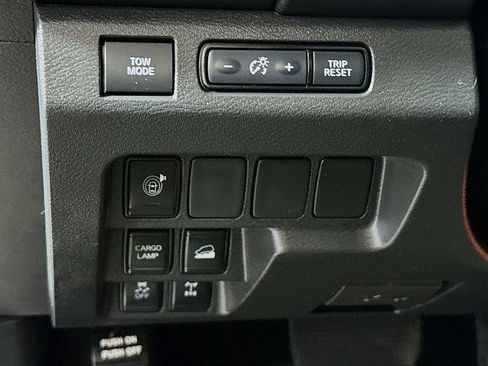 Certified 2022 Nissan Frontier PRO-4X w/ Technology Package AWD/4WD image 8