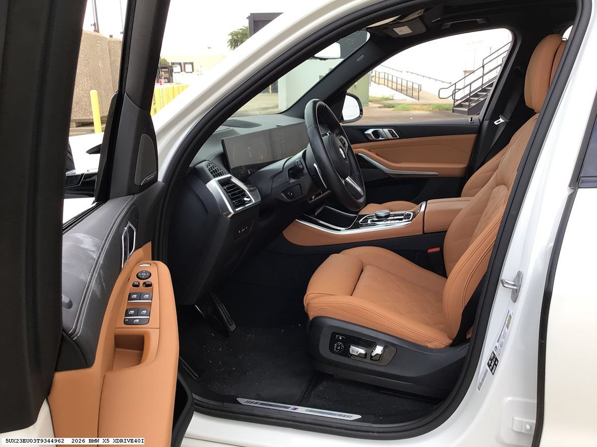 Used 2026 BMW X5 xDrive40i w/ M Sport Package AWD/4WD image 8