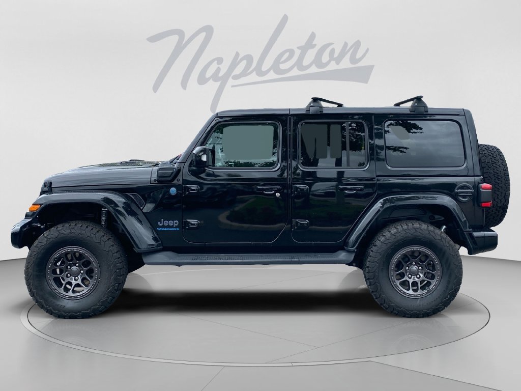 Used 2023 Jeep Wrangler Unlimited Sahara AWD/4WD image 2