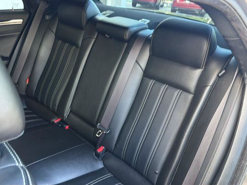 Used 2022 Chrysler 300 S RWD image 32