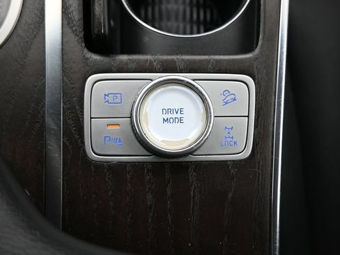 Used 2024 Genesis GV80 2.5T AWD/4WD image 22