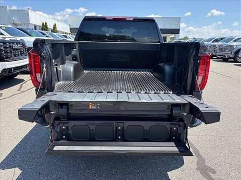 Certified 2025 GMC Sierra 1500 SLT AWD/4WD image 22