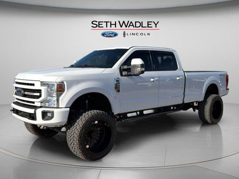 Used 2022 Ford F350 Lariat image 3