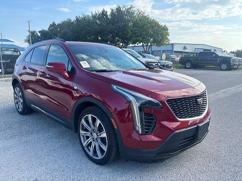Used 2019 Cadillac XT4 Sport AWD/4WD image 3