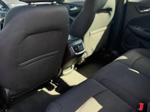 Used 2016 Chevrolet Malibu LT FWD image 17