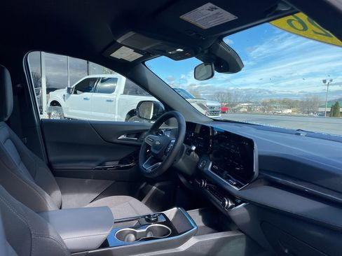 New 2026 Chevrolet Equinox LT FWD image 29