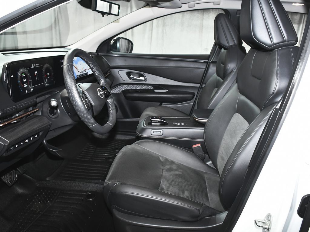 Used 2024 Nissan Ariya AWD image 43