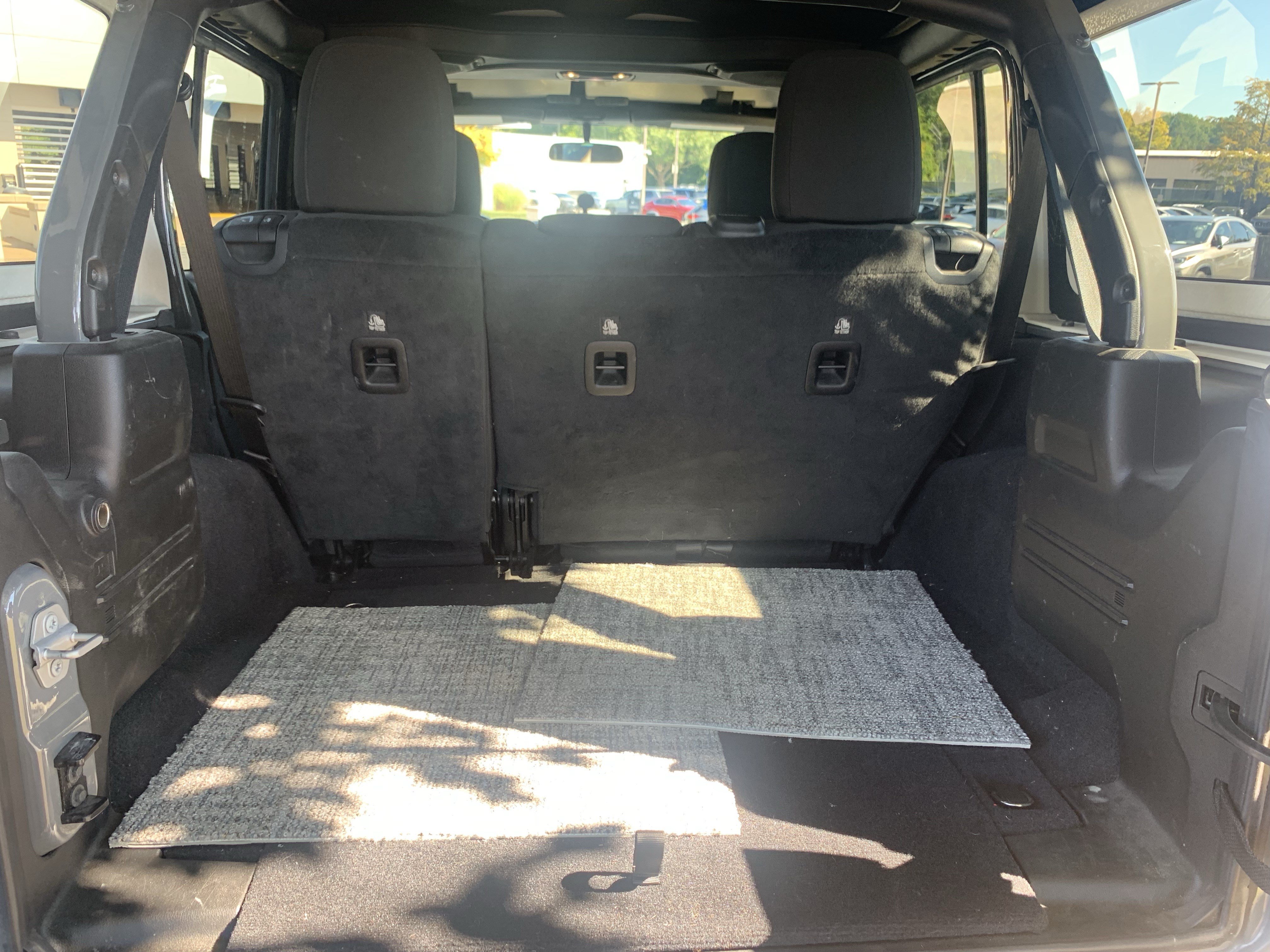Used 2019 Jeep Wrangler Unlimited Sport AWD/4WD image 34