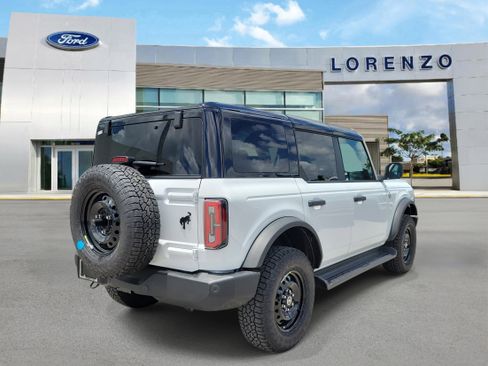 New 2026 Ford Bronco Outer Banks AWD/4WD image 4