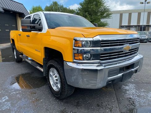 Used 2017 Chevrolet Silverado 2500 LT AWD/4WD image 3