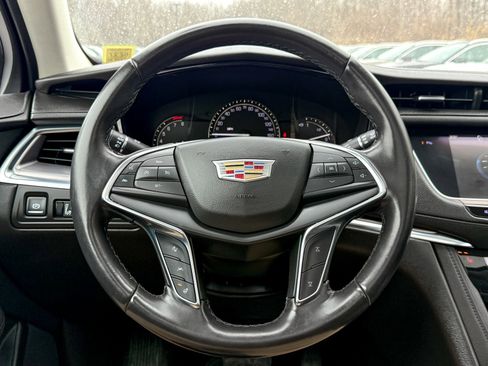 Used 2018 Cadillac XT5 Luxury w/ Driver Awareness Package image 37