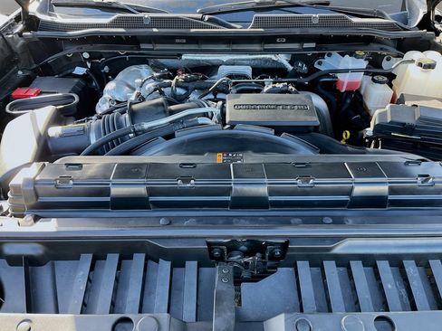 Used 2025 Chevrolet Silverado 2500 LTZ w/ LTZ Plus Package AWD/4WD image 30