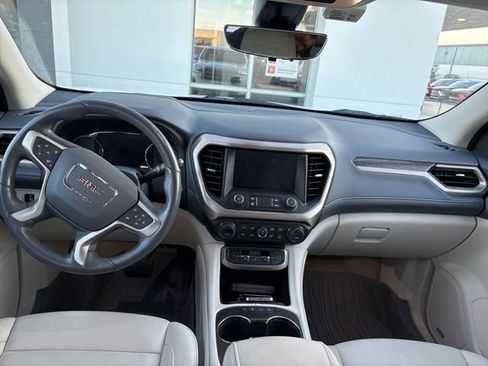 Used 2022 GMC Acadia Denali w/ Denali Technology Package image 9