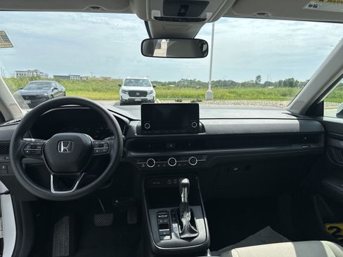Used 2024 Honda CR-V EX image 7