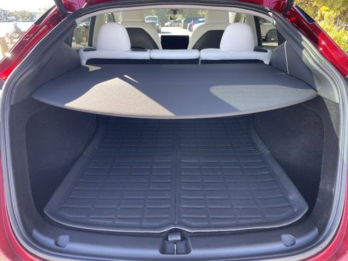 Used 2024 Tesla Model Y Long Range image 25