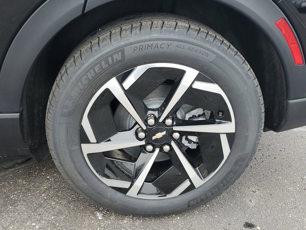 New 2026 Chevrolet Equinox EV LT FWD image 6