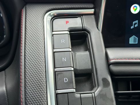 Used 2022 Chevrolet Suburban RST w/ Luxury Package image 21