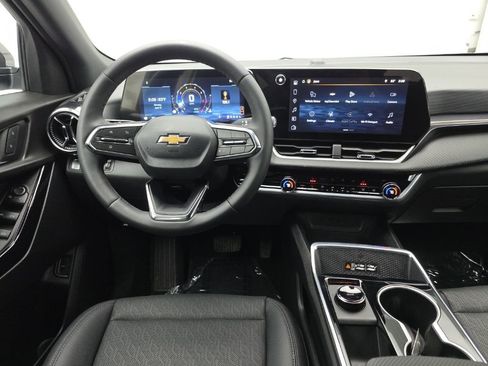 Used 2026 Chevrolet Equinox LT w/ Convenience Package II AWD/4WD image 17