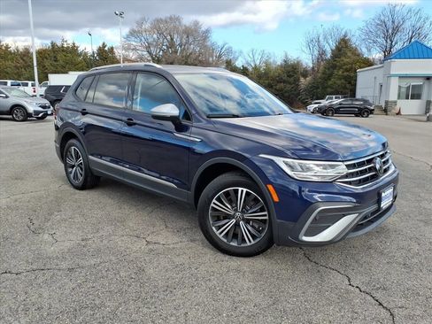 Used 2024 Volkswagen Tiguan Wolfsburg Edition image 2