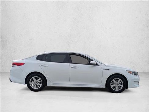 Used 2016 Kia Optima LX image 4